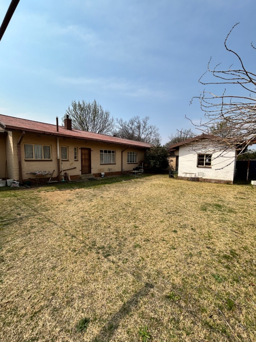 4 Bedroom Property for Sale in Hospitaalheuwel Free State